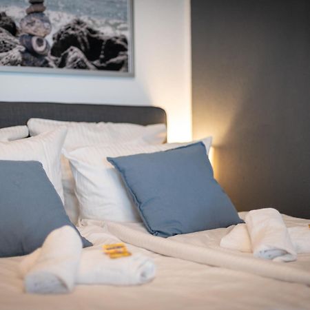 Federnest - Luxus-Studio - Kingsize Boxspringbett - Home-Office Mit Monitor Und Drucker - 11 Min Hbf Дуйсбург Экстерьер фото