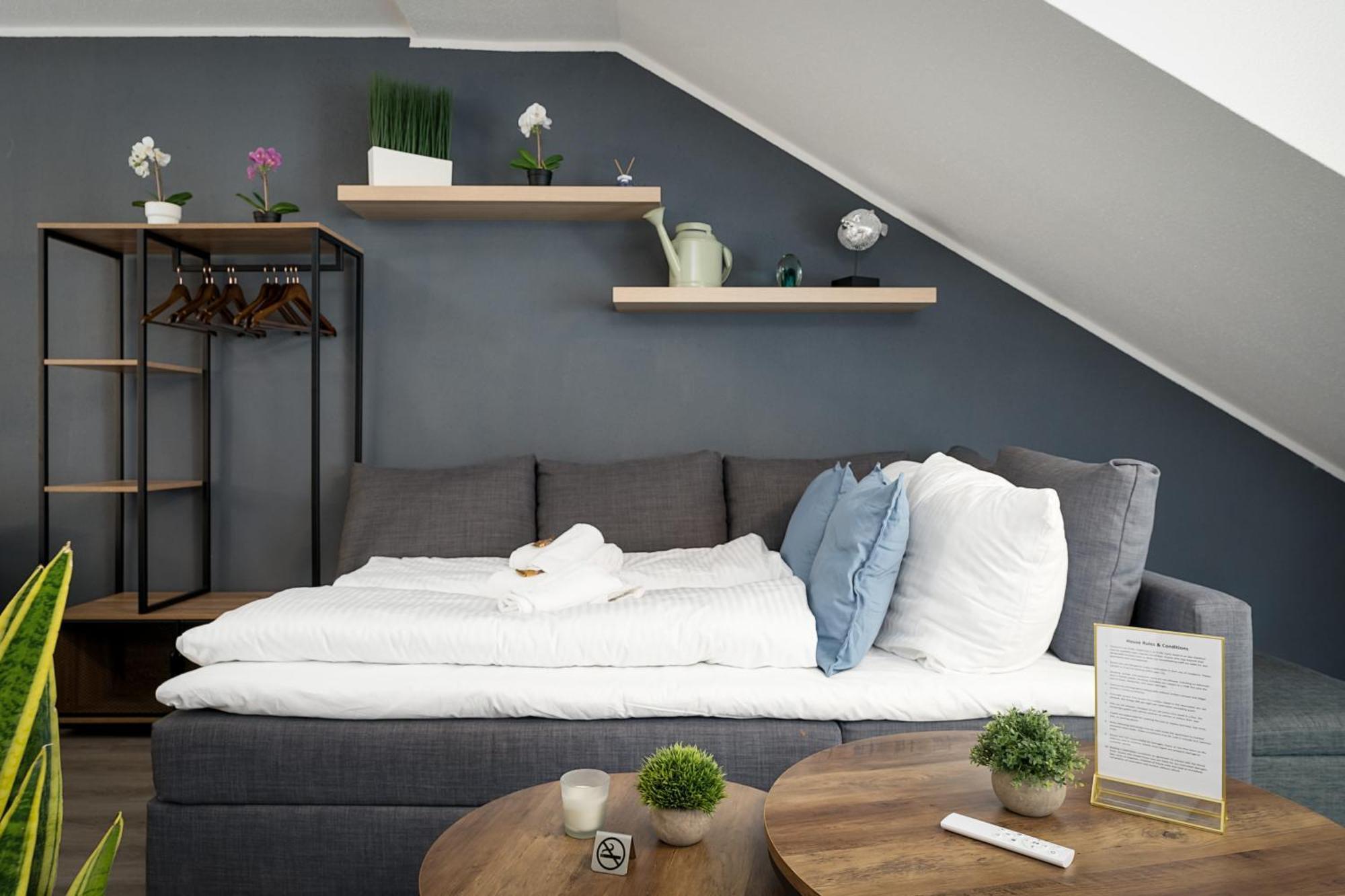 Federnest - Luxus-Studio - Kingsize Boxspringbett - Home-Office Mit Monitor Und Drucker - 11 Min Hbf Дуйсбург Экстерьер фото